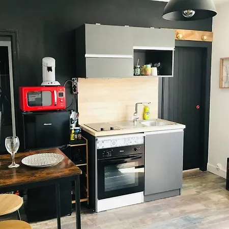 2/3 Pers, Centre Avec Parking. Апартаменты *